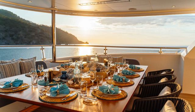 HEEUS yacht charter 4