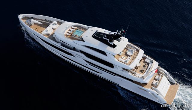 O'MADELEINE yacht charter 5