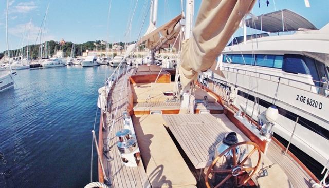 CADAMA yacht charter 3