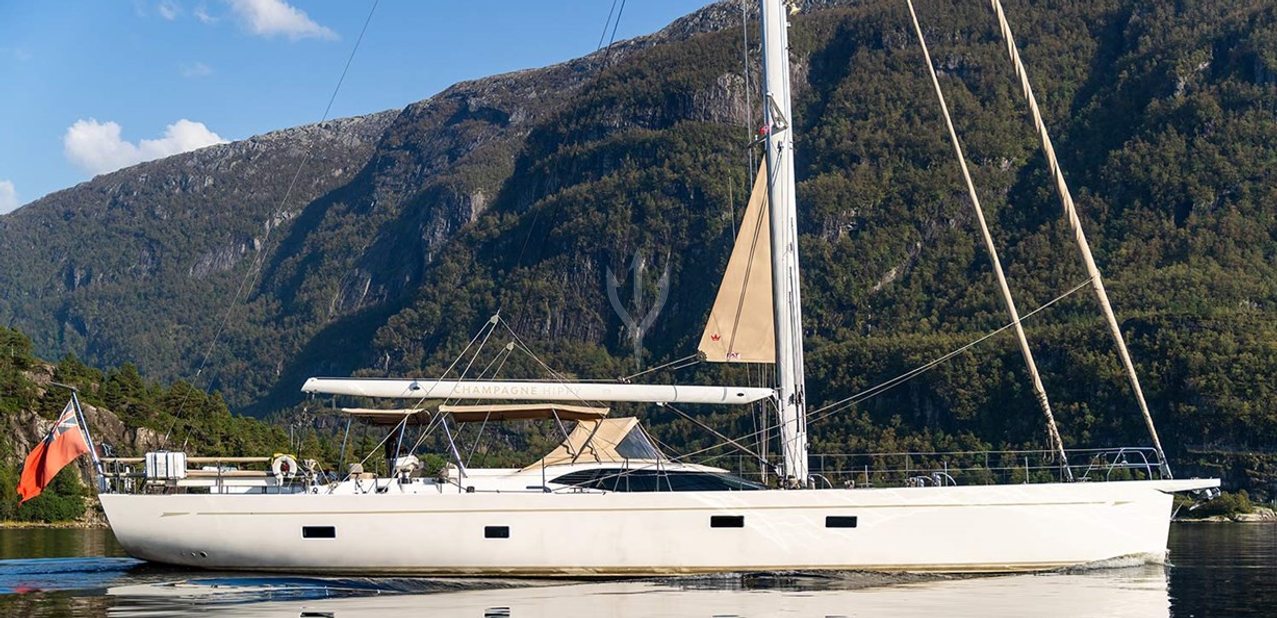 CHAMPAGNE HIPPY YACHT CHARTER yacht charter