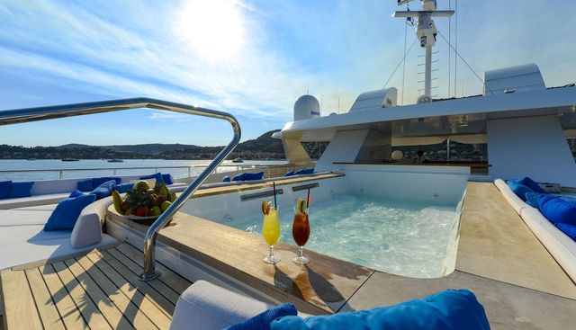 MARQUISE yacht charter 4