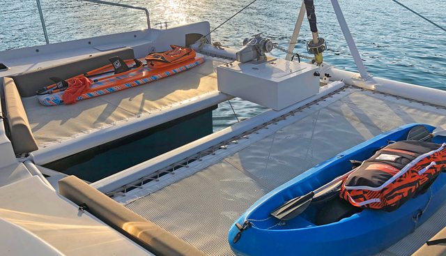 MYSTIQUE yacht charter 4