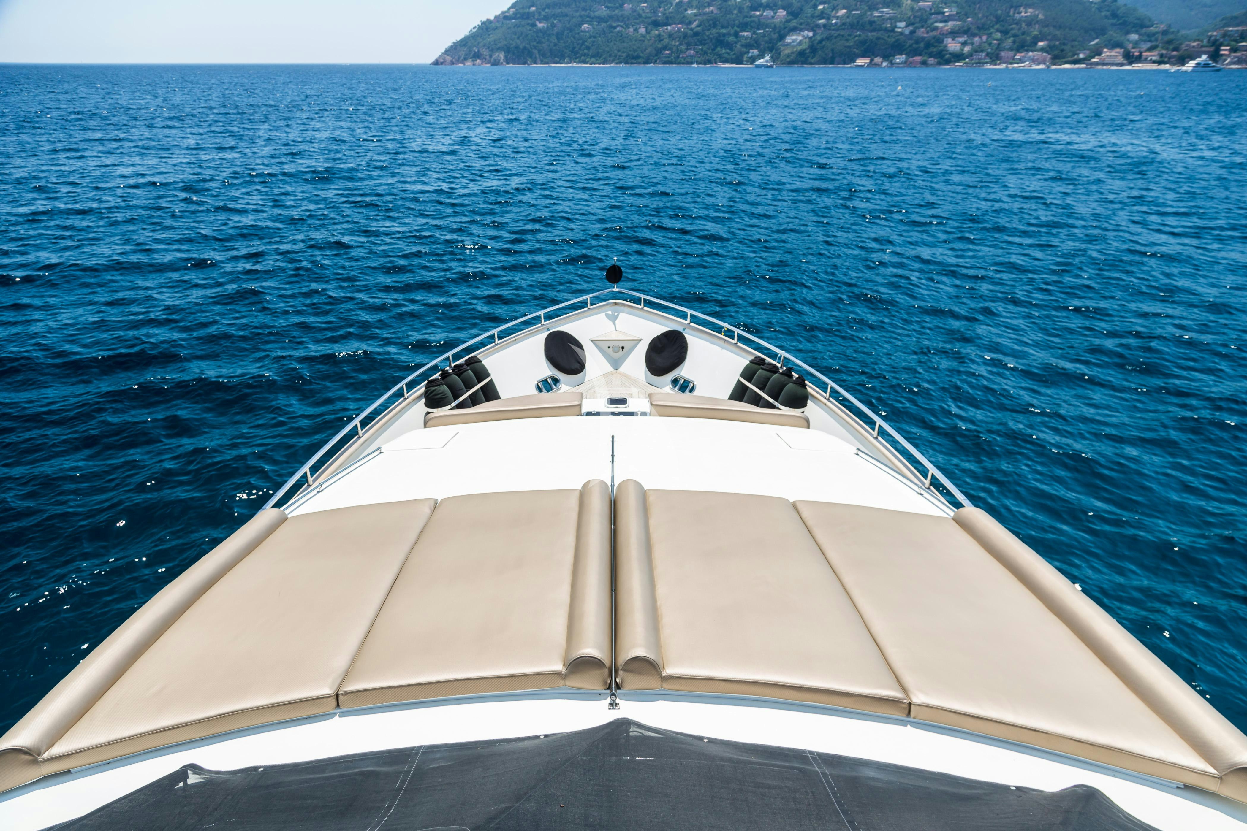 ACCAMA DELTA yacht charter 4