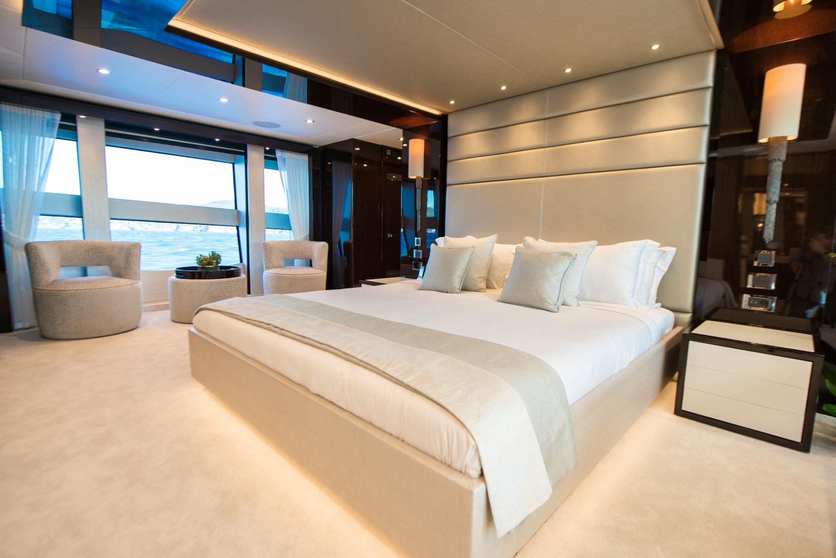 E-MOTION yacht charter 5