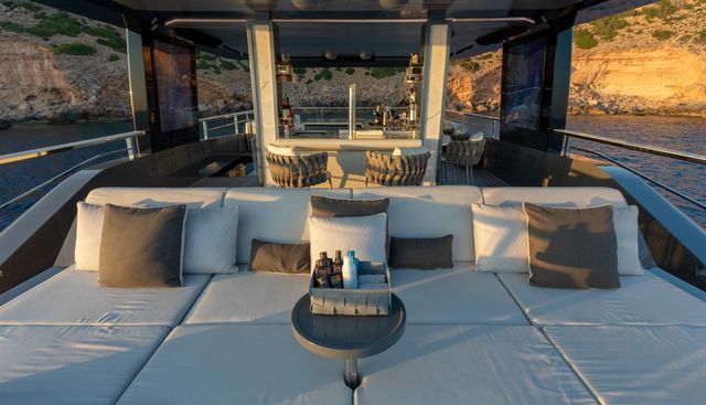 FOREVER yacht charter 4