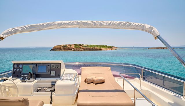 JULIE M yacht charter 5