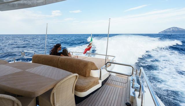 ALLIE yacht charter 5