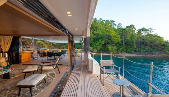 VERVEINE yacht charter 3