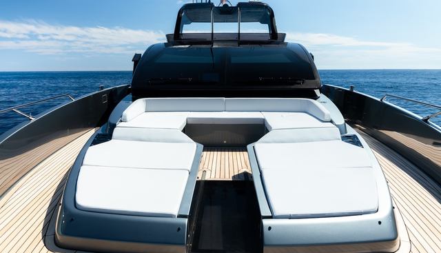 L’AS BLEU yacht charter 2