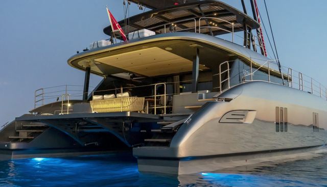 E SUPERCAT yacht charter 5