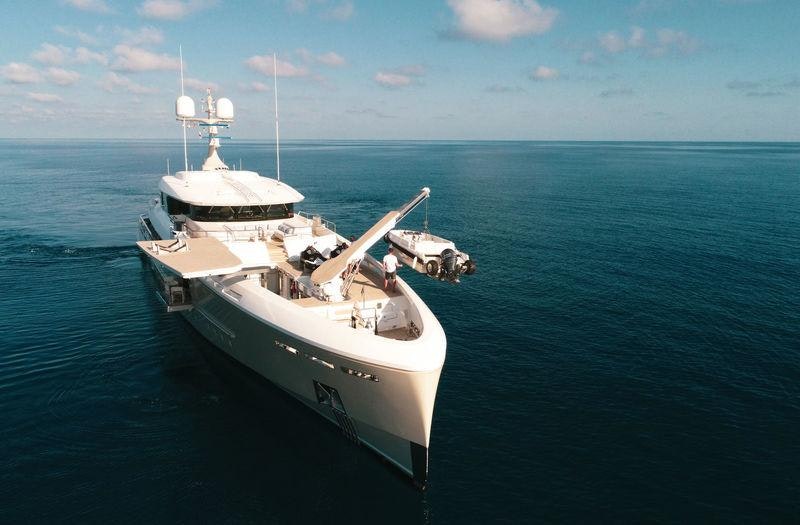 ENDEAVOUR 2 yacht charter 4