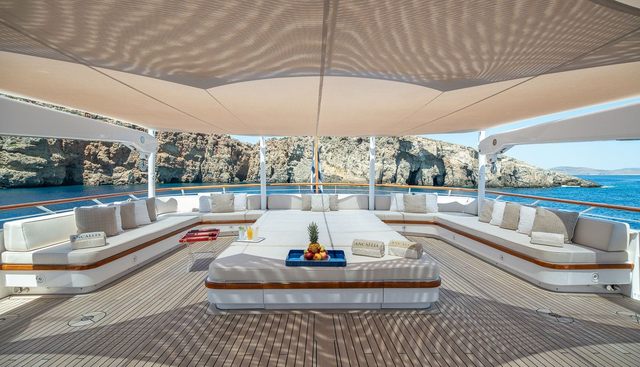 ANCALLIA yacht charter 4