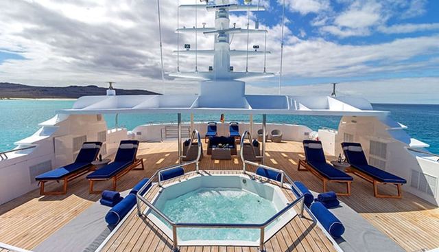 GALAPAGOS HORIZON yacht charter 2
