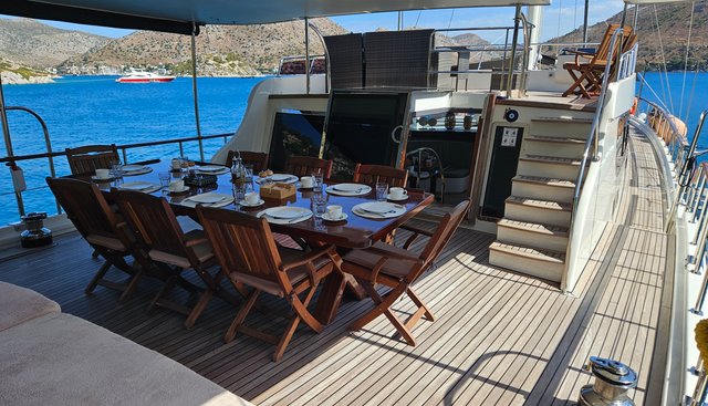 ARNI yacht charter 4