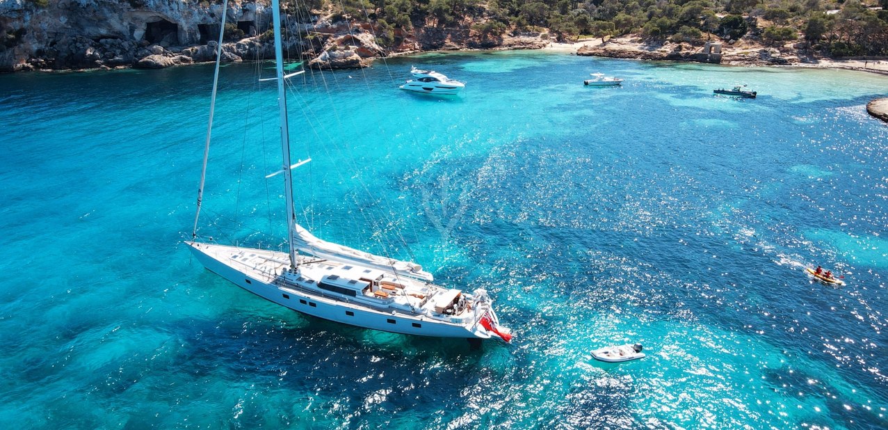 YQUEM YACHT CHARTER yacht charter