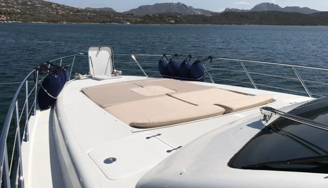 7 ZERO yacht charter 4