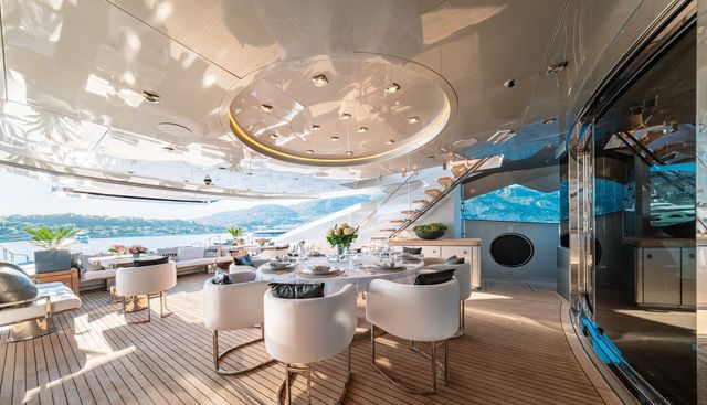 DB9 yacht charter 5