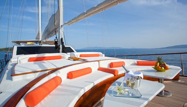 JUSTINIANO yacht charter 5