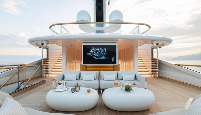 ALVIA yacht charter 4