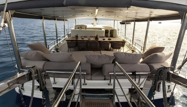THE BLUE SEA yacht charter 3