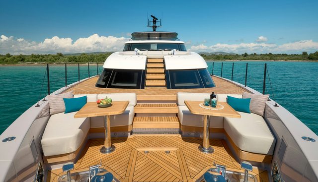 AZZURRI yacht charter 3