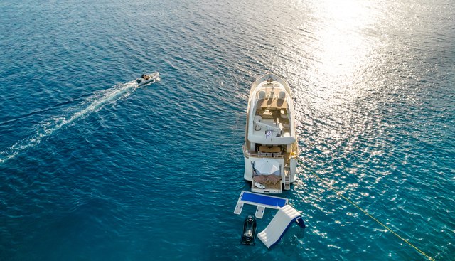 COOKIE yacht charter 5
