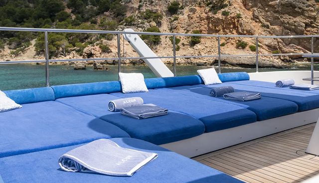 ALCOR yacht charter 3