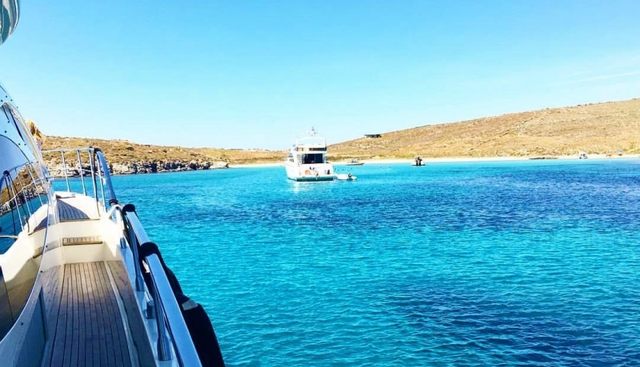 BEAUTY yacht charter 5