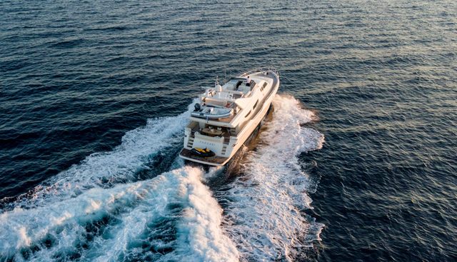 PAREAKI yacht charter 5