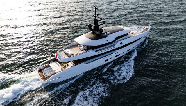 NIGHT FURY II yacht charter 3