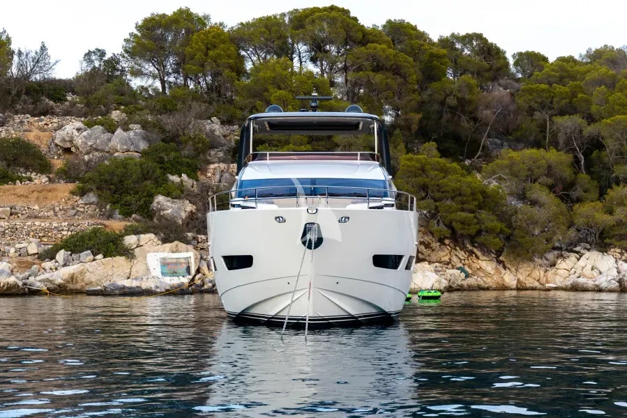VISTA yacht charter 3