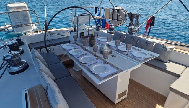 MAGIA 2 yacht charter 5