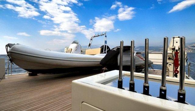 MASTIFF yacht charter 5