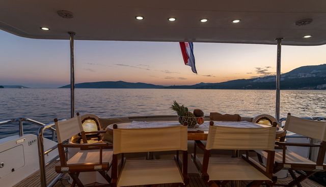 HAPPY 3 yacht charter 5