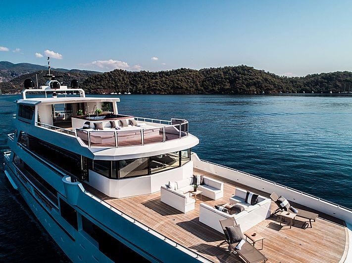 OCEAN BREEZE yacht charter 2