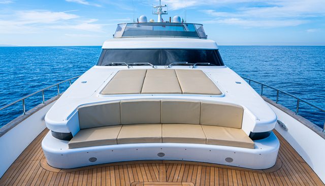 MAESTRALE yacht charter 3