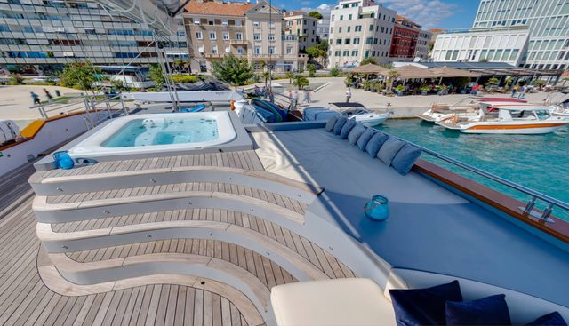 LIFE IS GOOD yacht charter 3