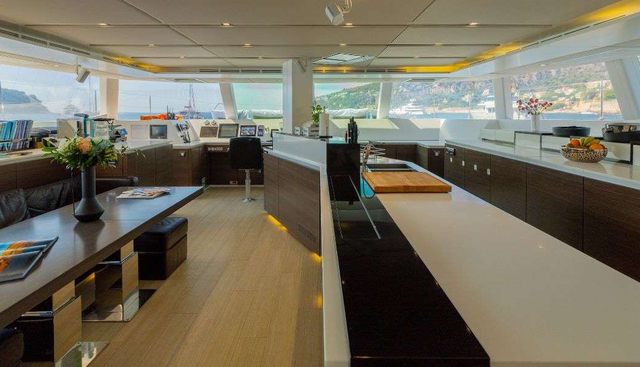 ALKIMIA yacht charter 5