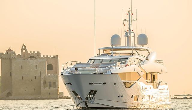 LEGENDE yacht charter 3