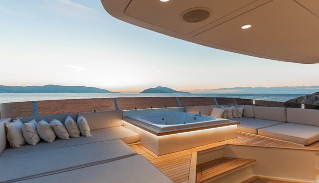 ILLUSION 2 yacht charter 3