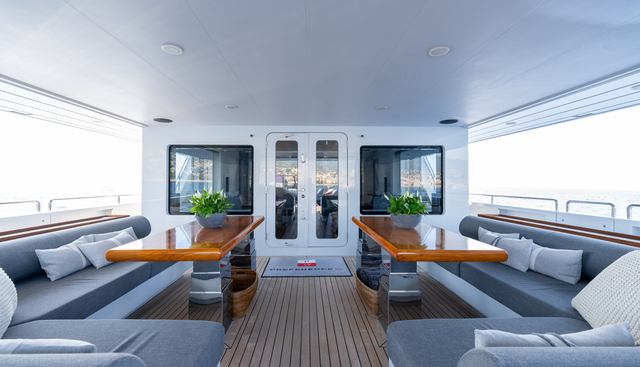 PREFERENCE 19 yacht charter 4