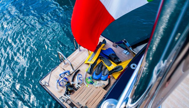 CLASS IV yacht charter 4
