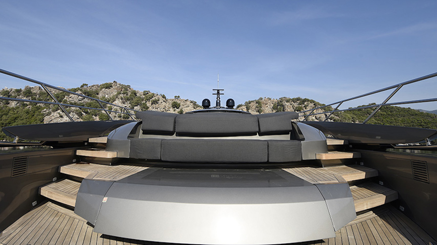 FX yacht charter 5