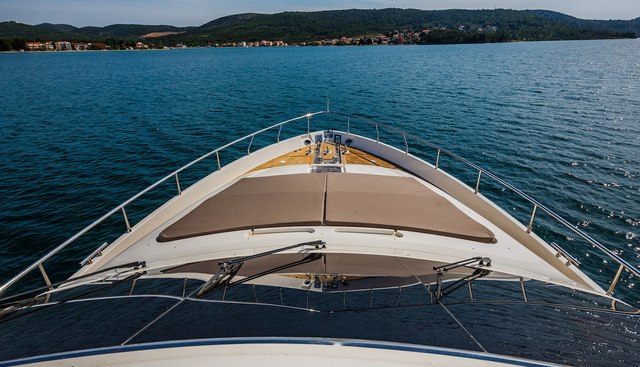QUO VADIS I yacht charter 3
