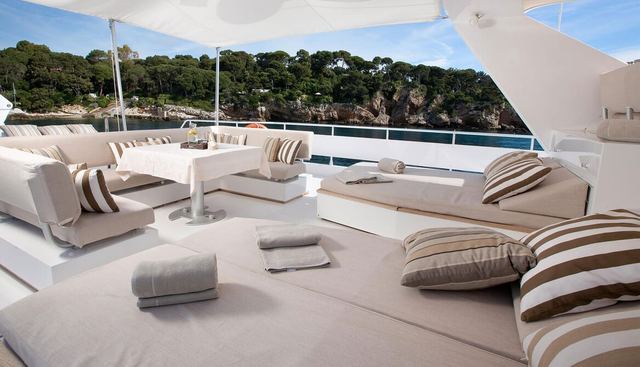 SUNLINER X yacht charter 4