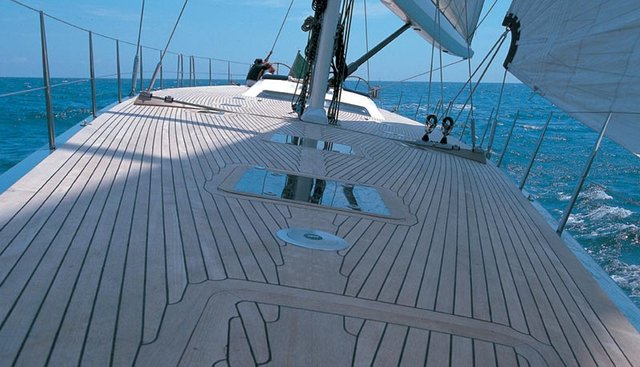 GENIE yacht charter 3