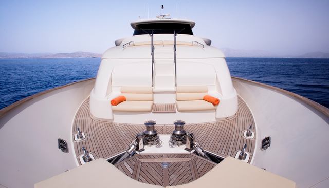 DANA yacht charter 3