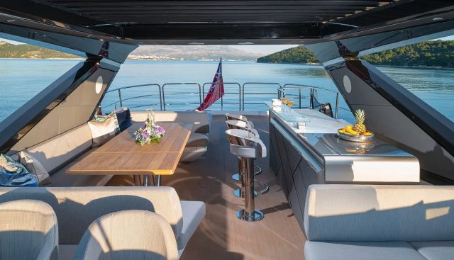 MOWANA yacht charter 5
