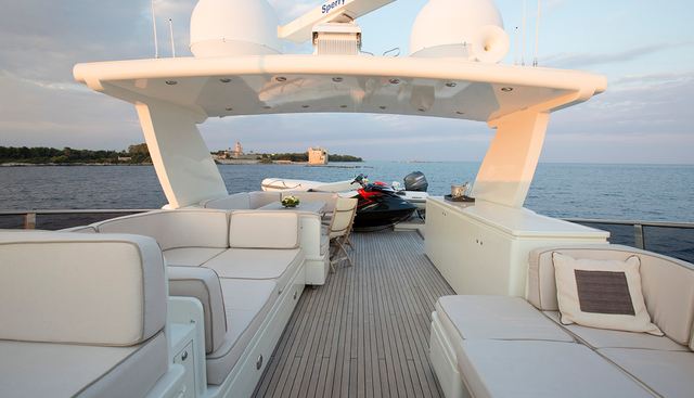 CAPPUCCINO yacht charter 4
