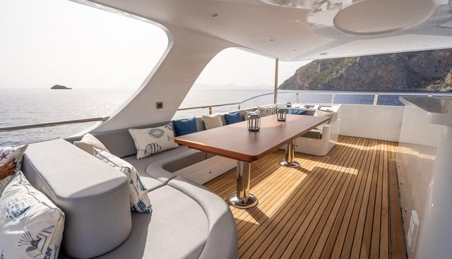 LAVIN yacht charter 4